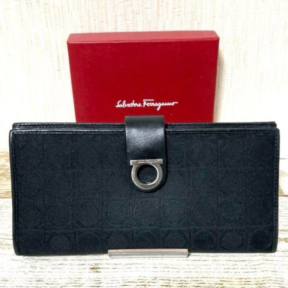▪️Salvatore Ferragamo Lux Black Long Wallet ▪️ BOX not included